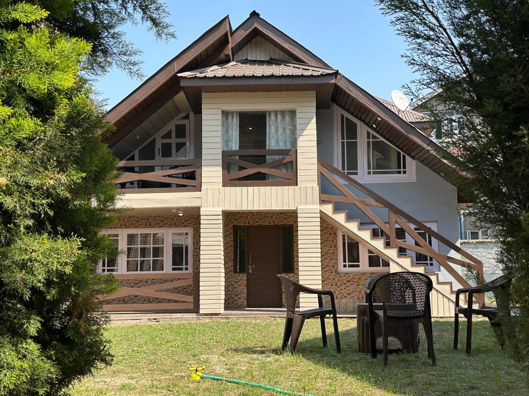 The Chinar Retreat Hut Hotel Srinagar  Exterior photo