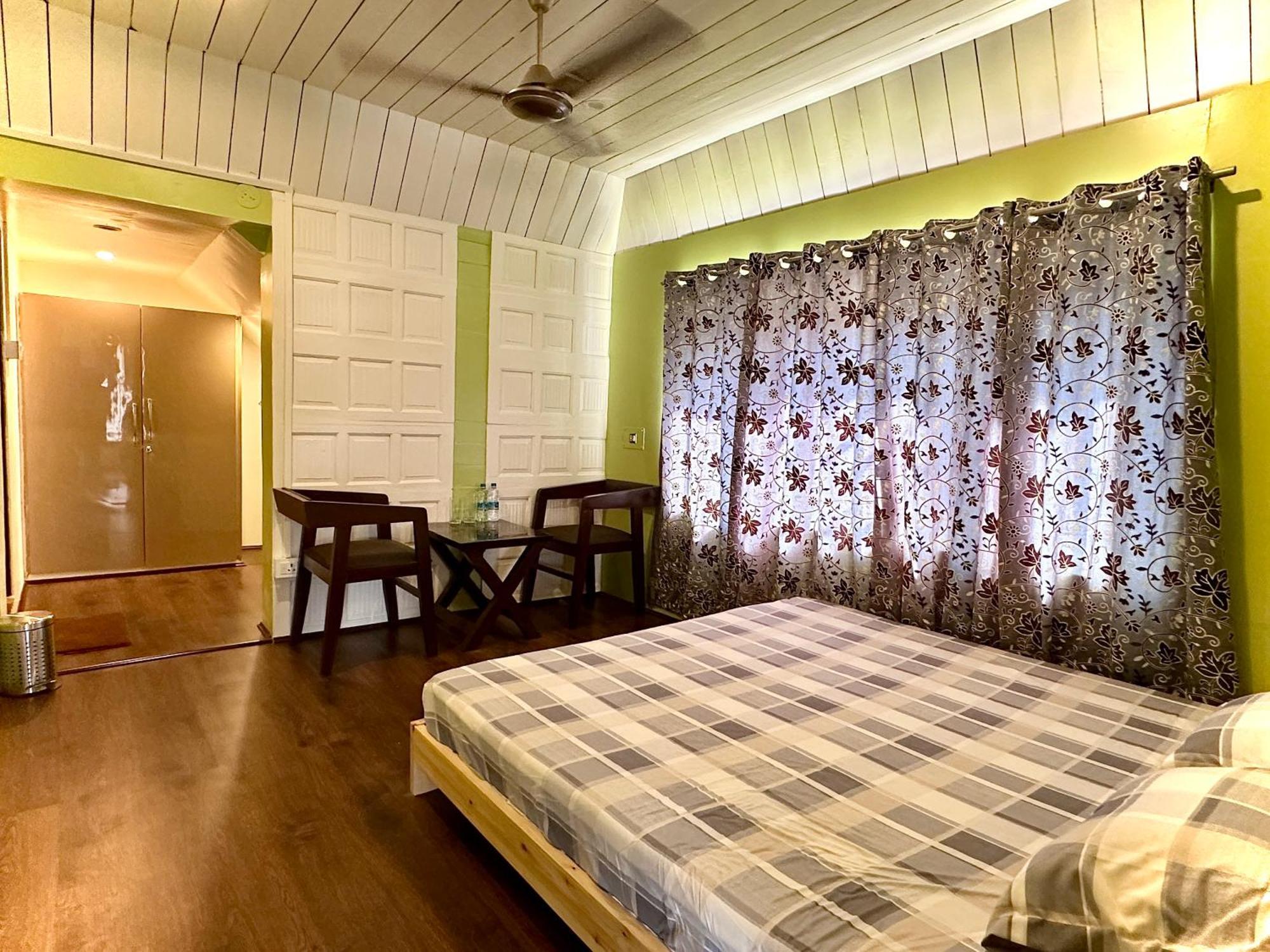 The Chinar Retreat Hut Hotel Srinagar  Exterior photo